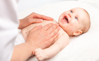 Sanfte Bauchmassage ausprobieren
