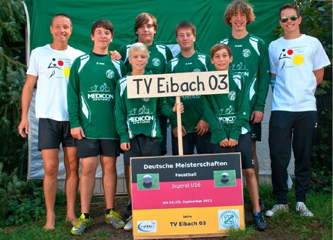 Gruppenbild TV Eibach 03 - Trikotsponsoring