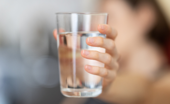 Trinken bei Halsschmerzen