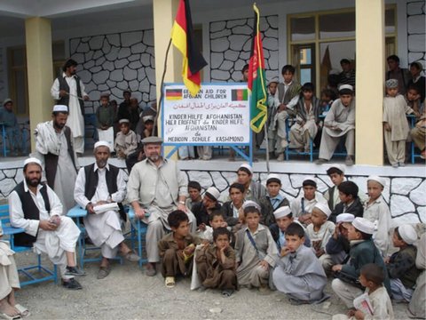 Spende an Kinderhilfe Afghanistan - Gruppenbild